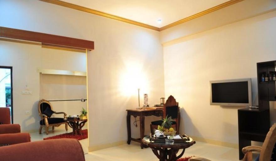 The Center Court Resort & Spa Varca Bagian luar foto