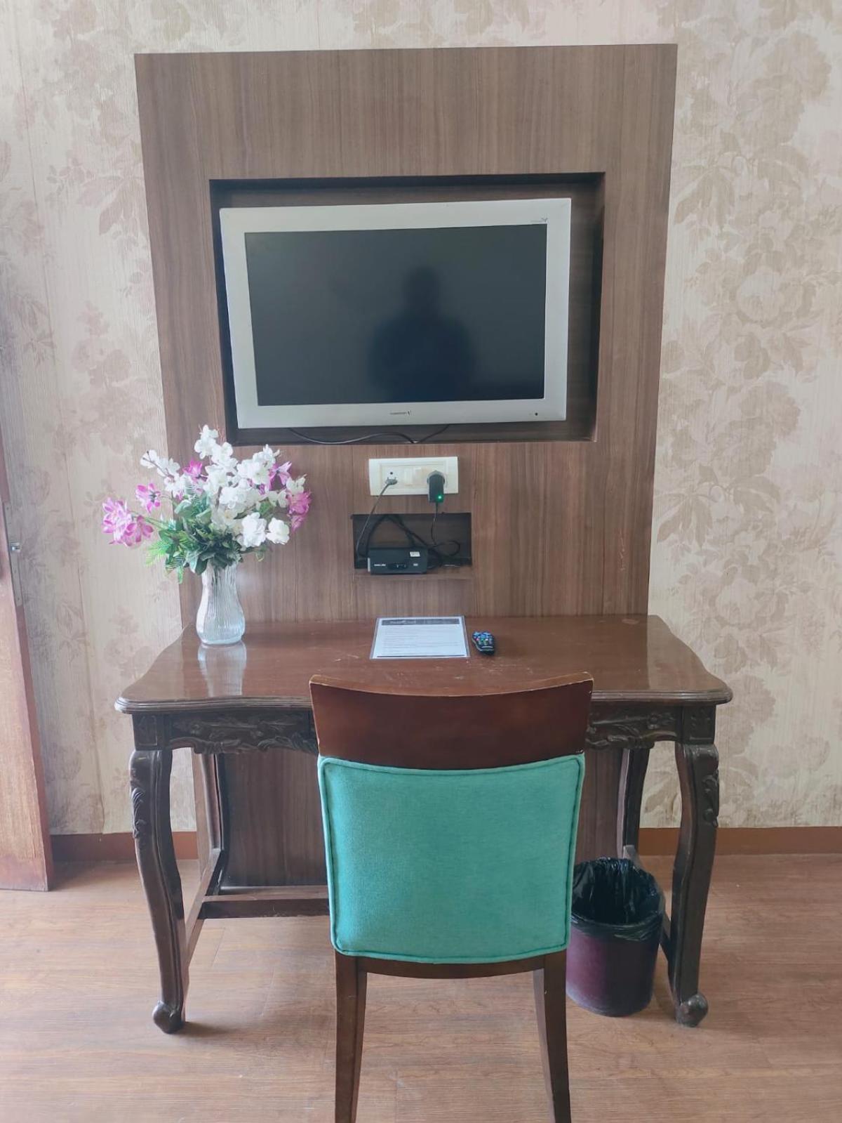 The Center Court Resort & Spa Varca Bagian luar foto